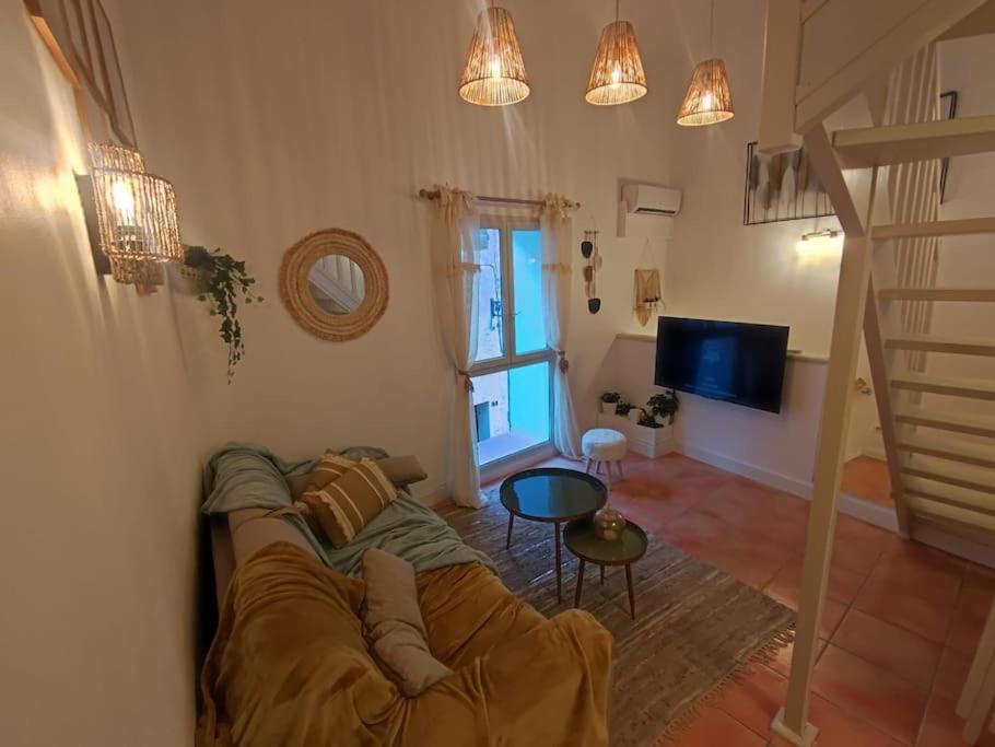 Appartement Cosy 2/4 Personnes La Roquebrussanne Exterior photo